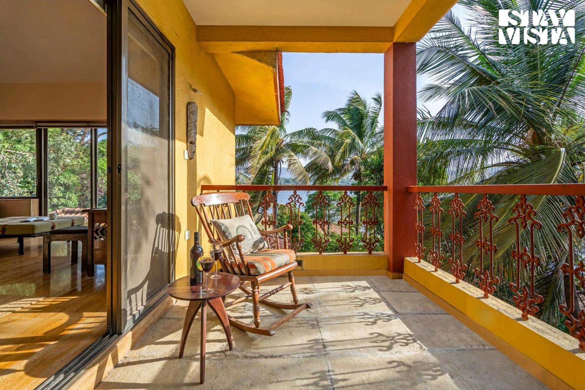 Stayvista At Three Shores With Lake View & Alfresco Dining Khamshet Luaran gambar